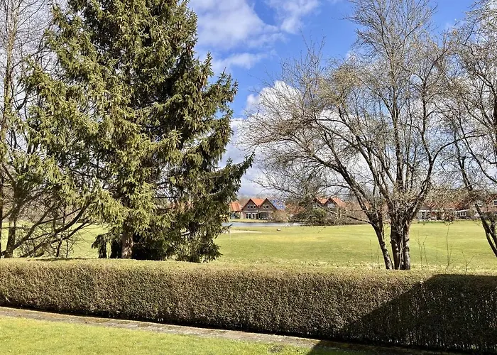 Moderne Fusslaeufig Zu Schloss Appartement Dankern