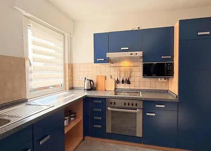 Moderne Fusslaeufig Zu Schloss Appartement *