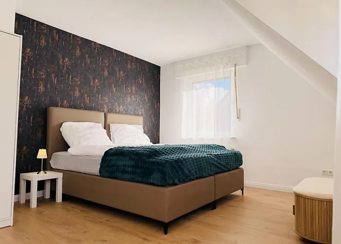 Moderne Fusslaeufig Zu Schloss Appartement